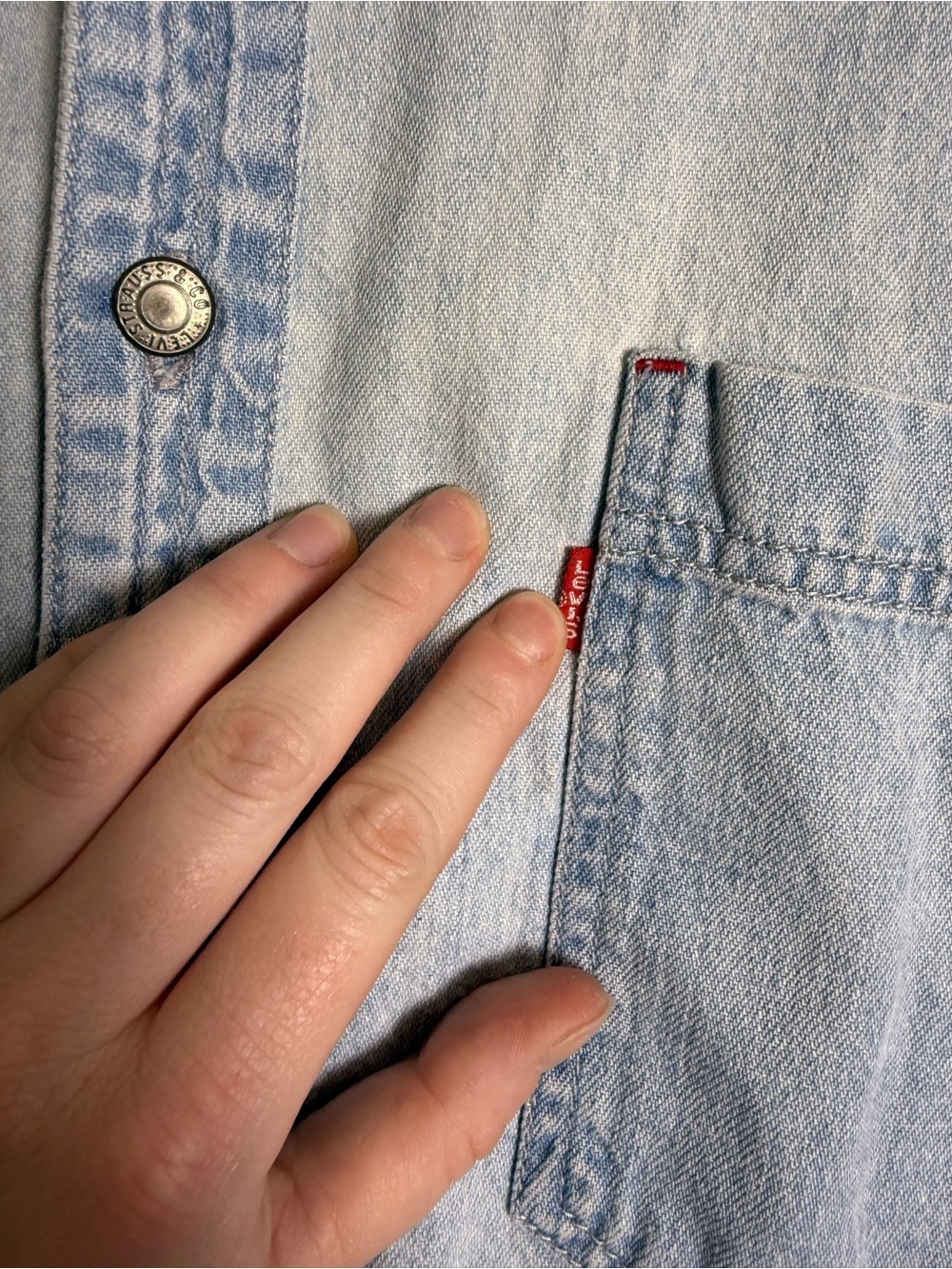 Vintage Levi's Red Tab Light Wash Denim Button-Up Shirt - Picture 4 of 6